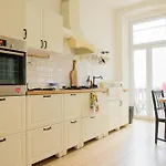 W Zgielku Miasta, U Nas Zaznasz 90 M2 Komfortowej Przestrzeni Mieszkania Fabrykanta *