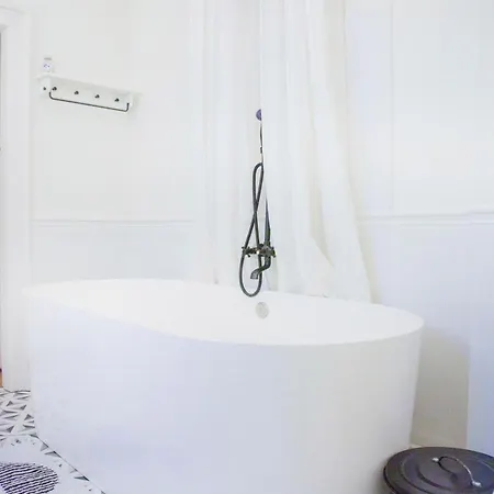 W Zgielku Miasta, U Nas Zaznasz 90 M2 Komfortowej Przestrzeni Mieszkania Fabrykanta Apartment