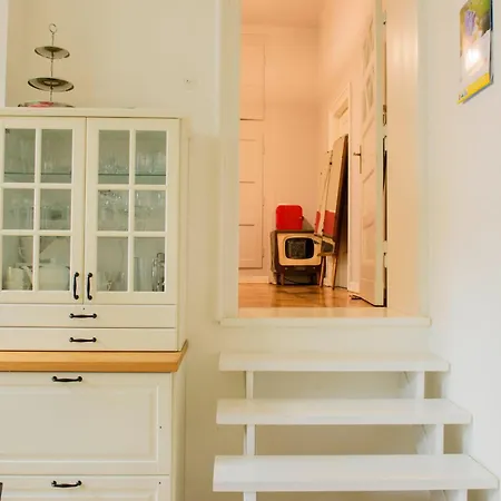 W Zgielku Miasta, U Nas Zaznasz 90 M2 Komfortowej Przestrzeni Mieszkania Fabrykanta Lodž