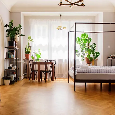 W Zgielku Miasta, U Nas Zaznasz 90 M2 Komfortowej Przestrzeni Mieszkania Fabrykanta Apartment