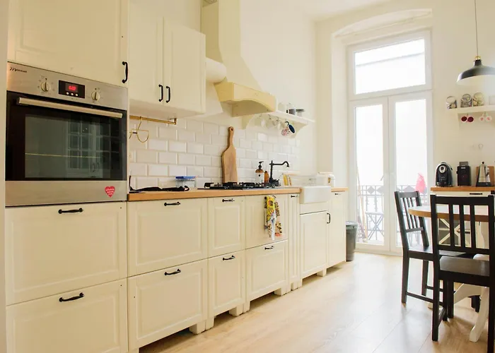 W Zgielku Miasta, U Nas Zaznasz 90 M2 Komfortowej Przestrzeni Mieszkania Fabrykanta *